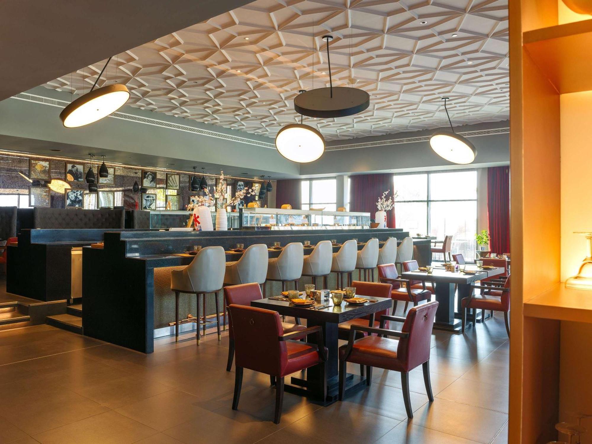 Novotel Airport Hotel Mascate