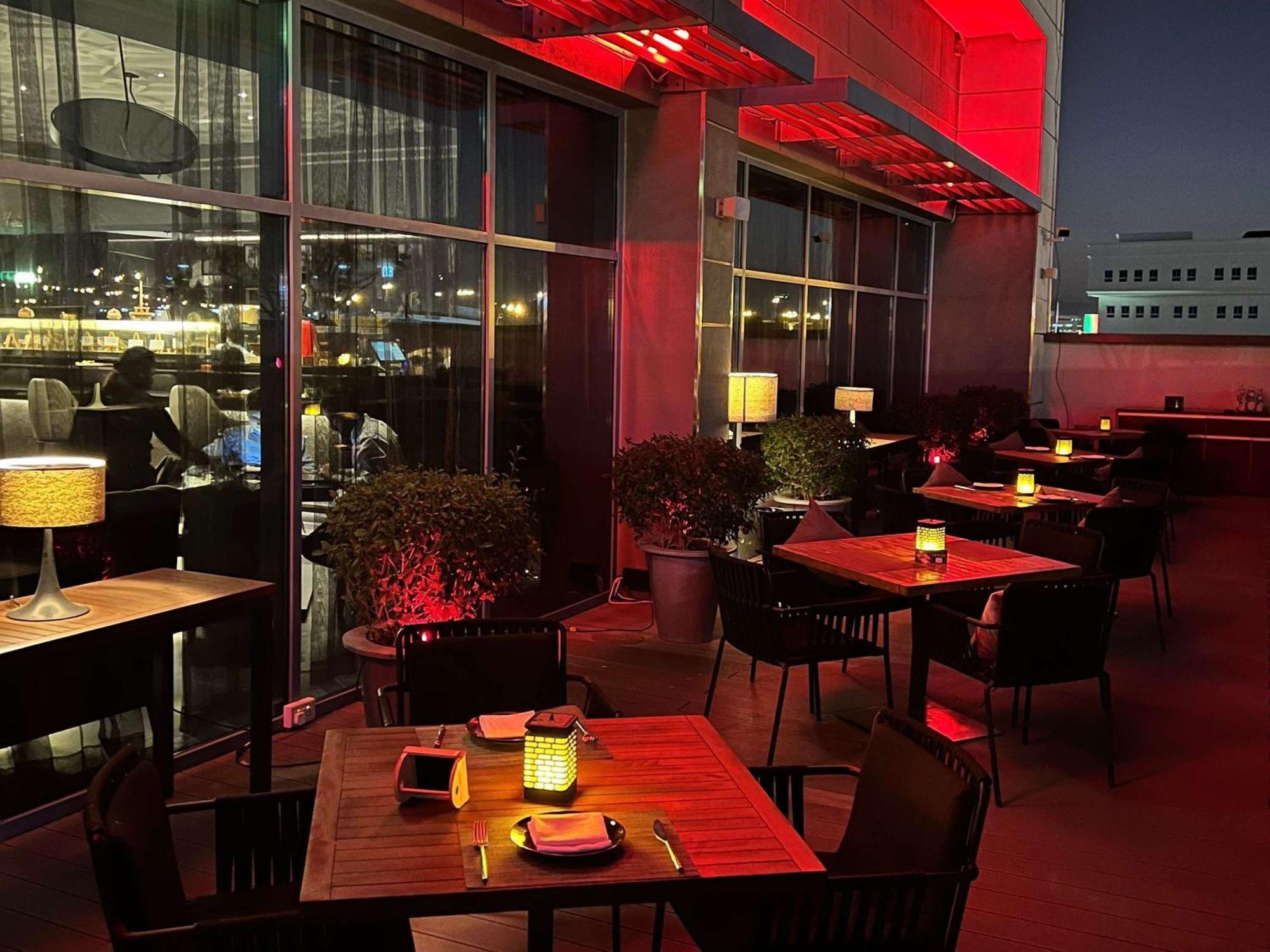 Novotel Airport 4*